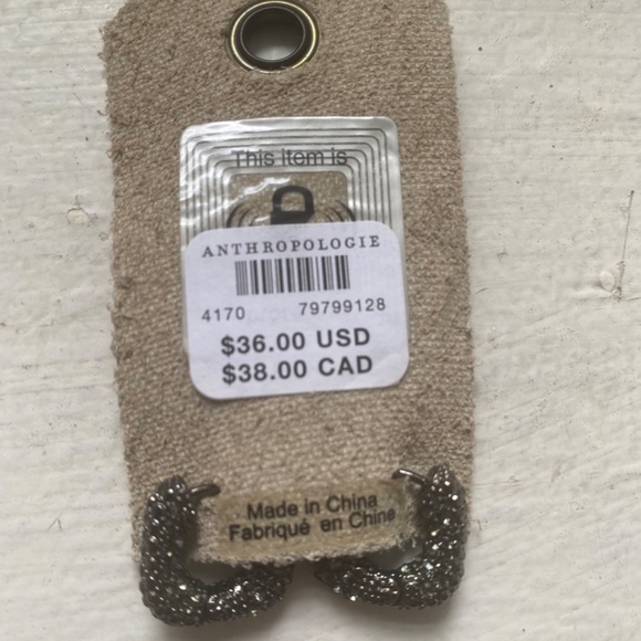 Rectangular Black Crystal Earrings - Picture 3 of 3